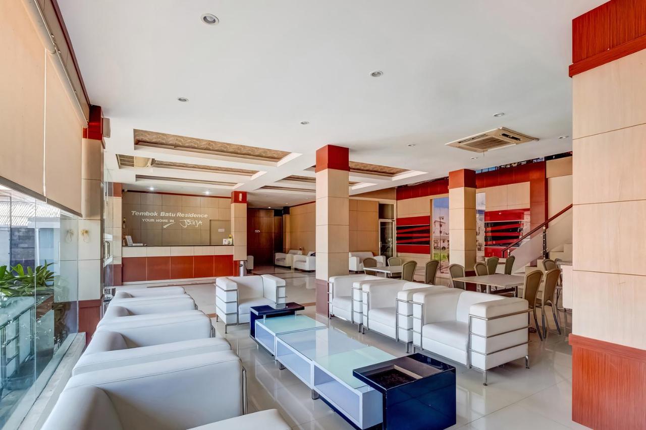 Oyo Flagship 3726 Tembok Batu Residence Tugu Esterno foto