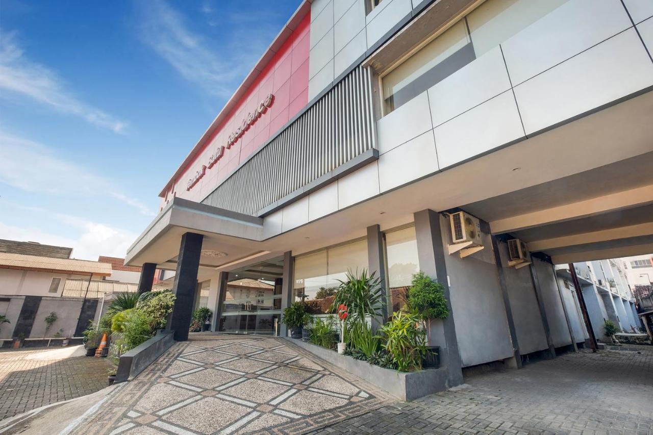 Oyo Flagship 3726 Tembok Batu Residence Tugu Esterno foto